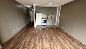 FAIRWAY VILLA condo # 1015, Honolulu, Hawaii - photo 4 of 11