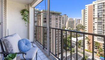 Fairway Villa condo # 1610, Honolulu, Hawaii - photo 3 of 23