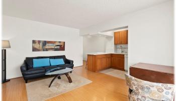 Fairway Villa condo # 1814, Honolulu, Hawaii - photo 4 of 25