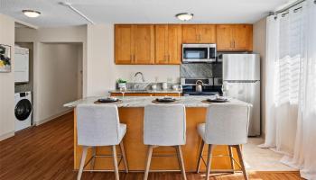 Fairway Villa condo # 1902, Honolulu, Hawaii - photo 4 of 25