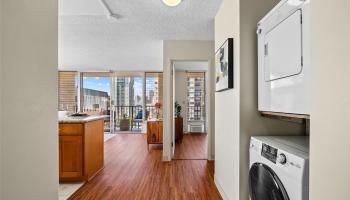 Fairway Villa condo # 1902, Honolulu, Hawaii - photo 6 of 25