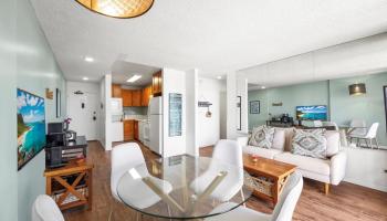 Fairway Villa condo # 1917, Honolulu, Hawaii - photo 5 of 21