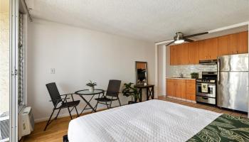 Fairway Villa condo # 2104, Honolulu, Hawaii - photo 3 of 18