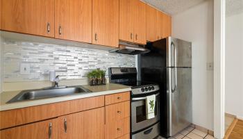 Fairway Villa condo # 2104, Honolulu, Hawaii - photo 4 of 18