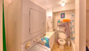 Fairway Villa condo # 2210, Honolulu, Hawaii - photo 6 of 25