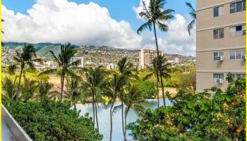 Fairway Villa condo # 709, Honolulu, Hawaii - photo 4 of 25