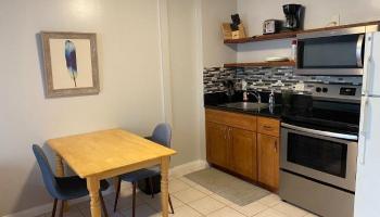 Fairway Villa condo # 709, Honolulu, Hawaii - photo 2 of 9