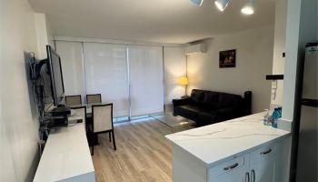 Fairway Villa condo # 801, Honolulu, Hawaii - photo 3 of 12