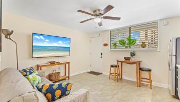 Hawaiian Crown condo # 201, Honolulu, Hawaii - photo 3 of 19