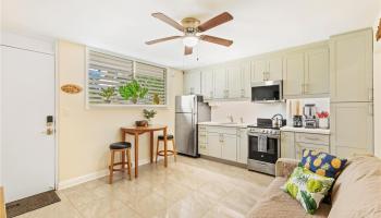 Hawaiian Crown condo # 201, Honolulu, Hawaii - photo 4 of 15