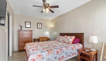 Hawaiian Crown condo # 702, Honolulu, Hawaii - photo 5 of 11