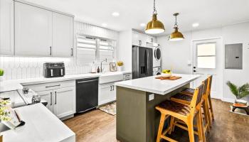 238  Puiwa Road Dowsett, Honolulu home - photo 5 of 25