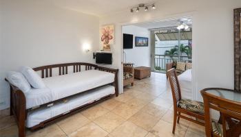 240 Liliuokalani Ave Honolulu - Rental - photo 3 of 11