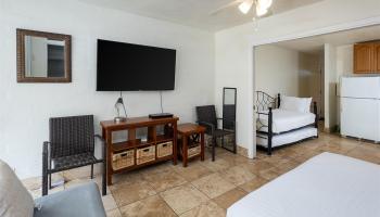 240 Liliuokalani Ave Honolulu - Rental - photo 5 of 11