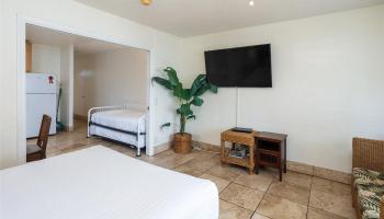 240 Liliuokalani Ave Honolulu - Rental - photo 5 of 11