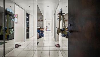 240 S Makee Rd Honolulu - Rental - photo 3 of 18