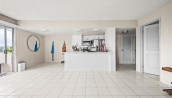 240 S Makee Rd Honolulu - Rental - photo 4 of 18