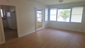 2405 Myrtle Street Honolulu - Rental - photo 3 of 9