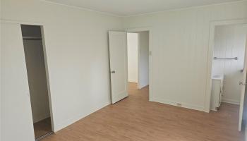 2405 Myrtle Street Honolulu - Rental - photo 5 of 9