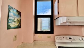 2410 Cleghorn Street Honolulu - Rental - photo 6 of 21