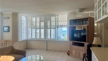 2415 Ala Wai Blvd Honolulu - Rental - photo 2 of 13