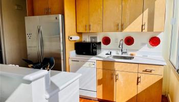 2415 Ala Wai Blvd Honolulu - Rental - photo 4 of 14