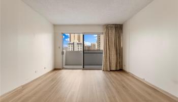 2421 Ala Wai Blvd Honolulu - Rental - photo 2 of 22