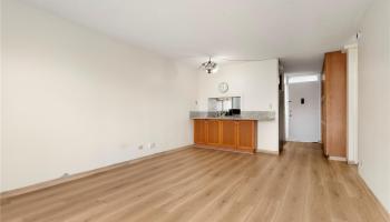 2421 Ala Wai Blvd Honolulu - Rental - photo 4 of 22