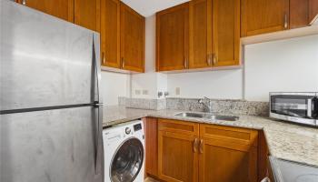 2421 Ala Wai Blvd Honolulu - Rental - photo 6 of 22