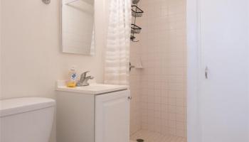 2421 Ala Wai Blvd Honolulu - Rental - photo 4 of 11