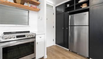 Ala Wai Townhouse condo # 902, Honolulu, Hawaii - photo 5 of 16