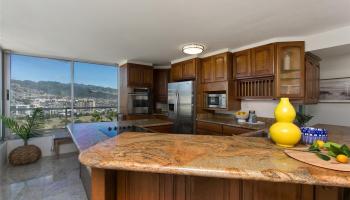 Waikiki Townhouse condo # 2902, Honolulu, Hawaii - photo 4 of 19