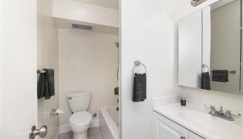 Waikiki Townhouse condo # 501, Honolulu, Hawaii - photo 4 of 10