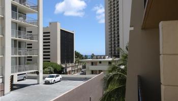 Bamboo condo # 702, Honolulu, Hawaii - photo 5 of 8