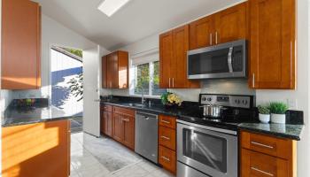 243  Poipu Drive Koko Kai, Hawaii Kai home - photo 3 of 19