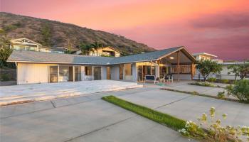 243  Poipu Drive Koko Kai, Hawaii Kai home - photo 4 of 19