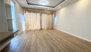 Terrace Towers condo # 106, Honolulu, Hawaii - photo 2 of 18