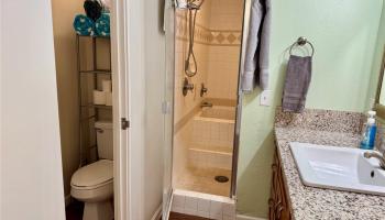 2440 Kuhio Ave Honolulu - Rental - photo 4 of 22