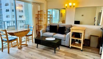 2440 Kuhio Ave Honolulu - Rental - photo 2 of 18