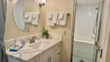 2440 Kuhio Ave Honolulu - Rental - photo 5 of 18