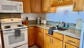 2440 Kuhio Ave Honolulu - Rental - photo 3 of 24