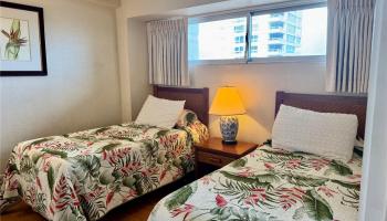 2440 Kuhio Ave Honolulu - Rental - photo 3 of 25