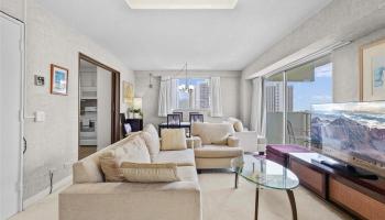 Waikiki Park Hgts condo # 2201, Honolulu, Hawaii - photo 2 of 16