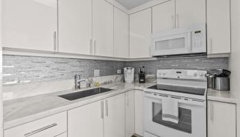 Waikiki Park Hgts condo # 2201, Honolulu, Hawaii - photo 6 of 16