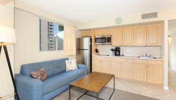 2440 Kuhio Ave Honolulu - Rental - photo 2 of 21