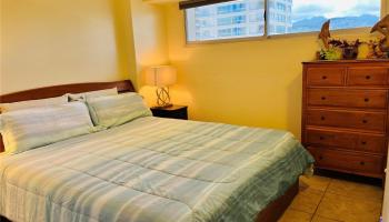 2440 Kuhio Ave Honolulu - Rental - photo 2 of 25