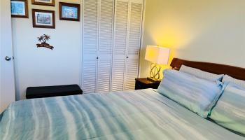 2440 Kuhio Ave Honolulu - Rental - photo 3 of 25