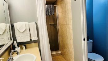 2440 Kuhio Ave Honolulu - Rental - photo 4 of 25
