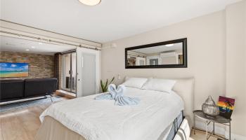 Kuhio Plaza condo # 1102, Honolulu, Hawaii - photo 5 of 18