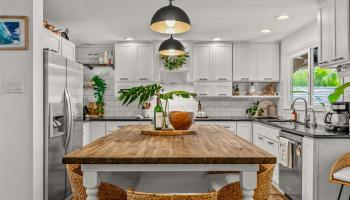 2445  10th Ave Palolo, Diamond Head home - photo 4 of 25